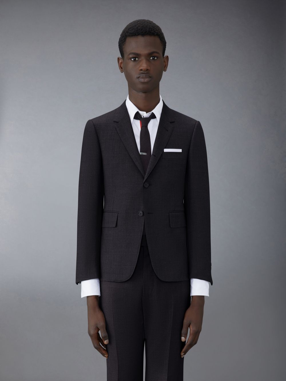 Costumes Thom Browne CHARCOAL SUPER 120'S WOOL TWILL CLASSIC AND TIE Homme Noir | CBH71J96242