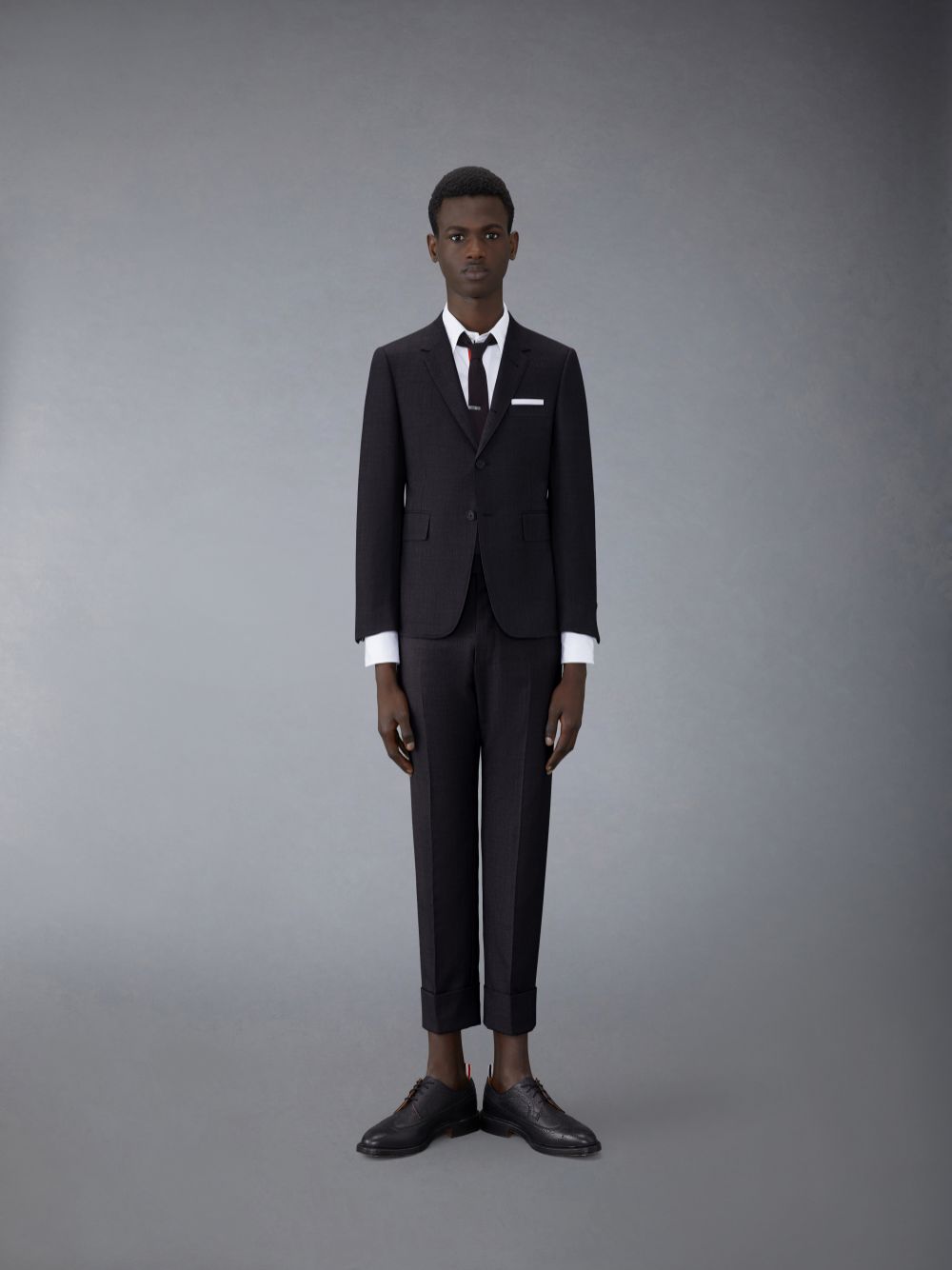 Costumes Thom Browne CHARCOAL SUPER 120\'S WOOL TWILL CLASSIC AND TIE Homme Noir | CBH71J96242