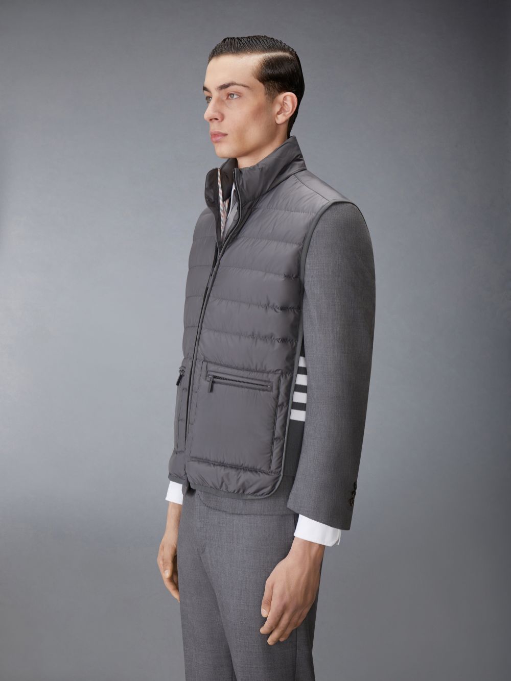 Gilet Thom Browne ULTRA LIGHT NYLON TECH FUNNEL NECK DOWN Homme Grise | DYP43O34969