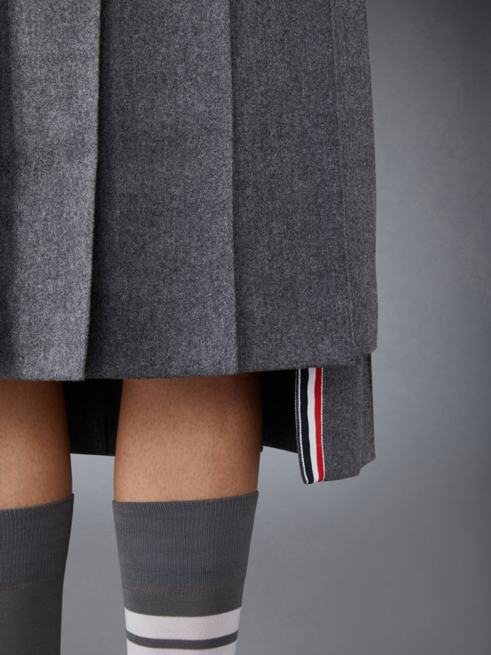 Jupes Thom Browne Flannel 4-Bar Pleated Midi Femme Grise | DOK99J01368
