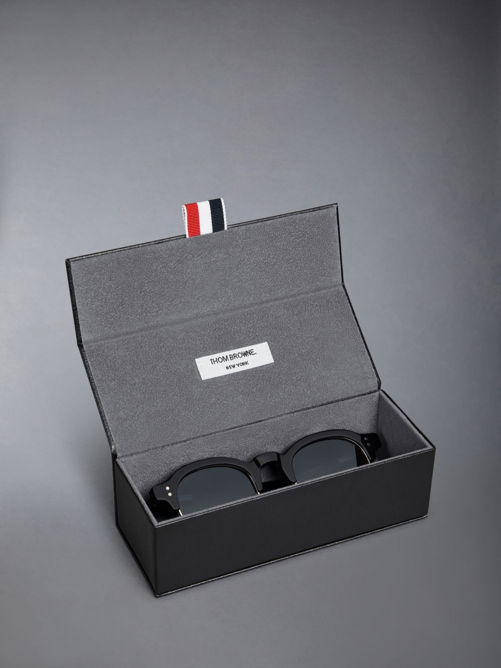 Lunette de Soleil Thom Browne Acetate And Titanium Oval Femme Noir | PCI48E97900