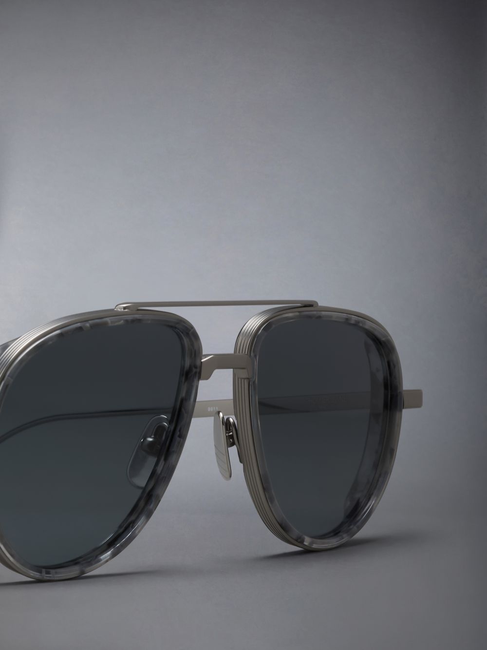 Lunette de Soleil Thom Browne Acetate And Titanium Aviator Homme Grise | JCD05G35828