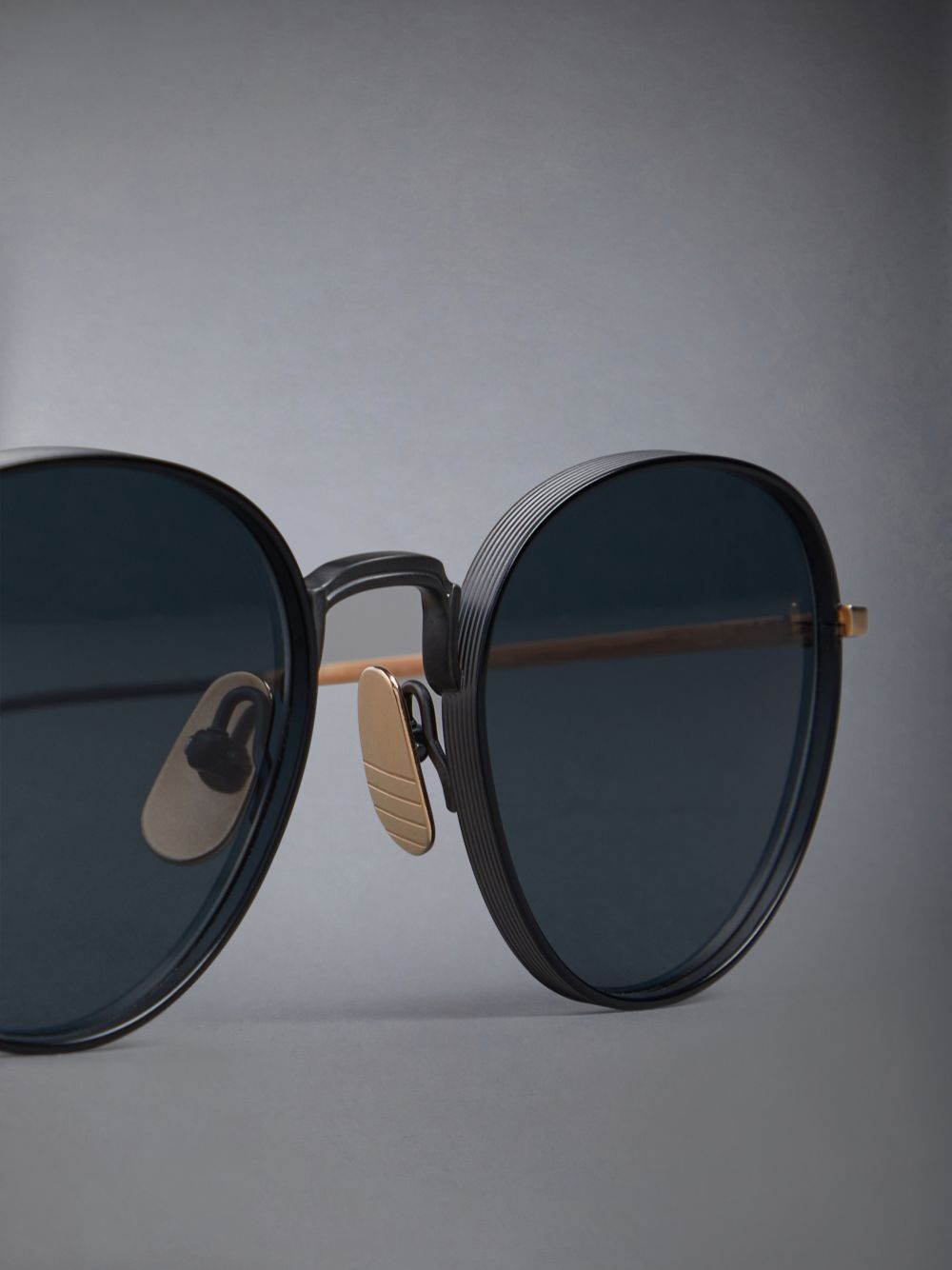 Lunette de Soleil Thom Browne Titanium Round Femme Noir | JGC75L36029