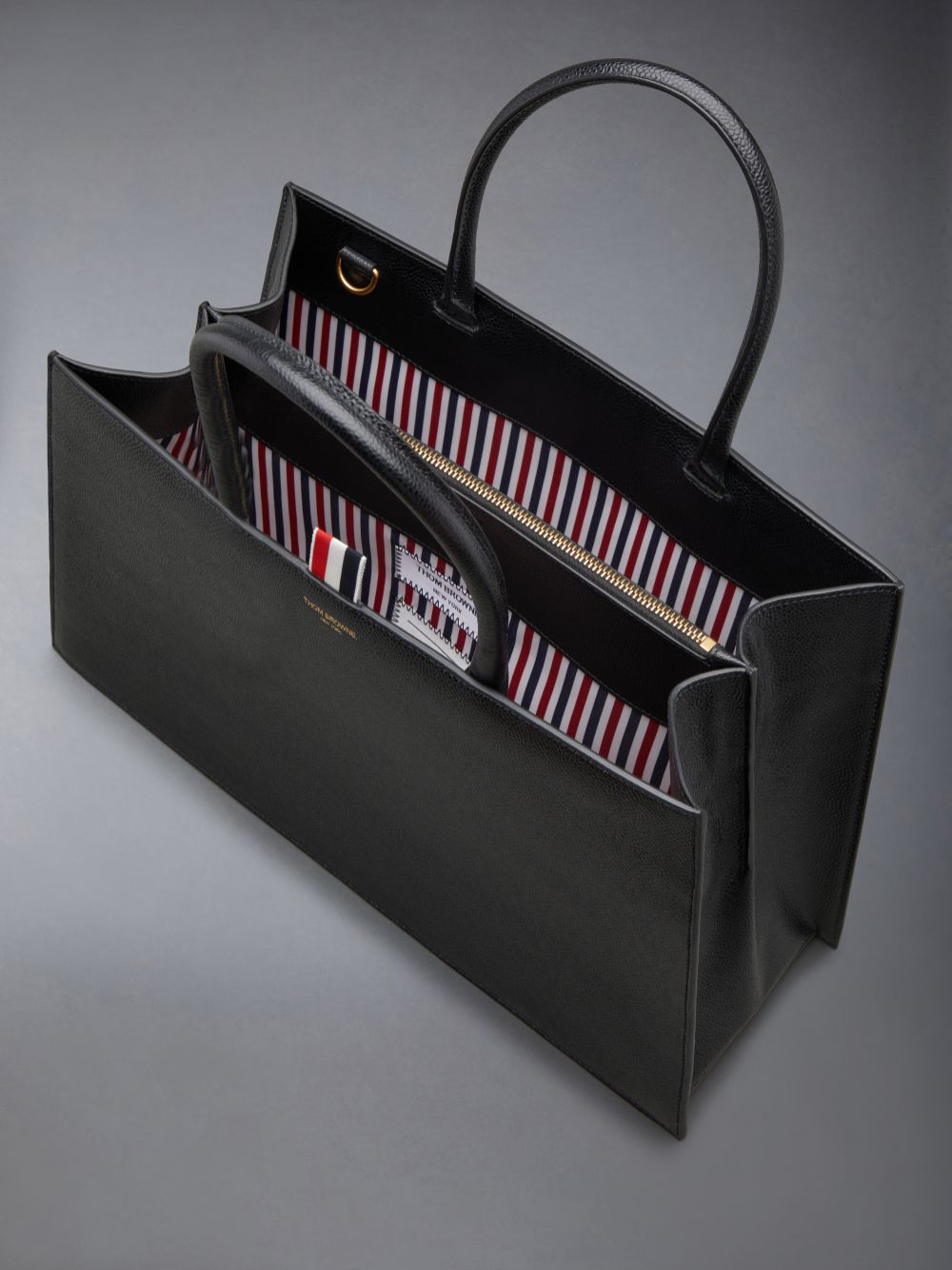 Sacs Fourre Tout Thom Browne Pebble Grain Leather Medium Trapeze Homme Noir | SBO71F58321