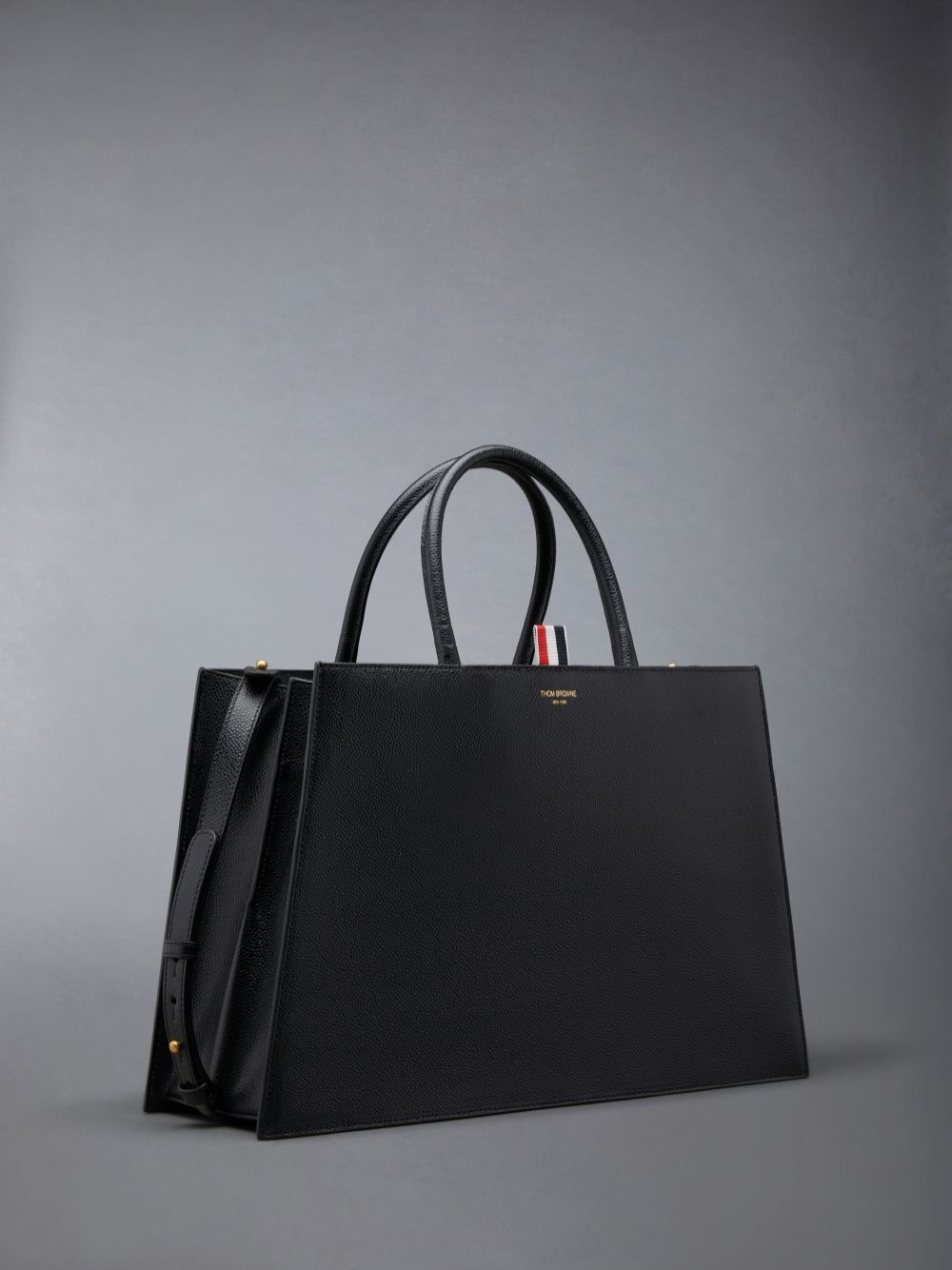 Sacs Fourre Tout Thom Browne Pebble Grain Leather Medium Trapeze Femme Noir | RMD14I31837