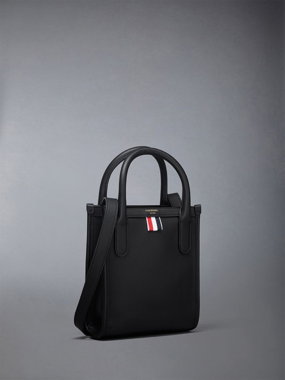 Sacs Fourre Tout Thom Browne Vertical Mini in Smooth Calf Femme Noir | MKF42E39324