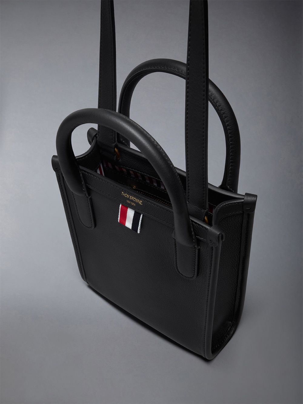 Sacs Fourre Tout Thom Browne Vertical Mini in Smooth Calf Femme Noir | MKF42E39324