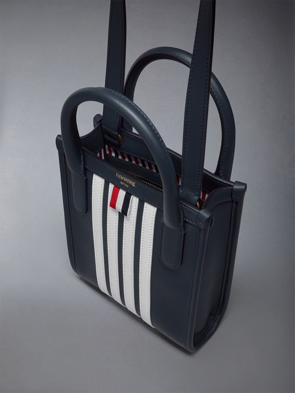 Sacs Fourre Tout Thom Browne Vertical Mini W/ 4 Bar Stripes in Smooth Calf Femme Bleu | QIL90X62868