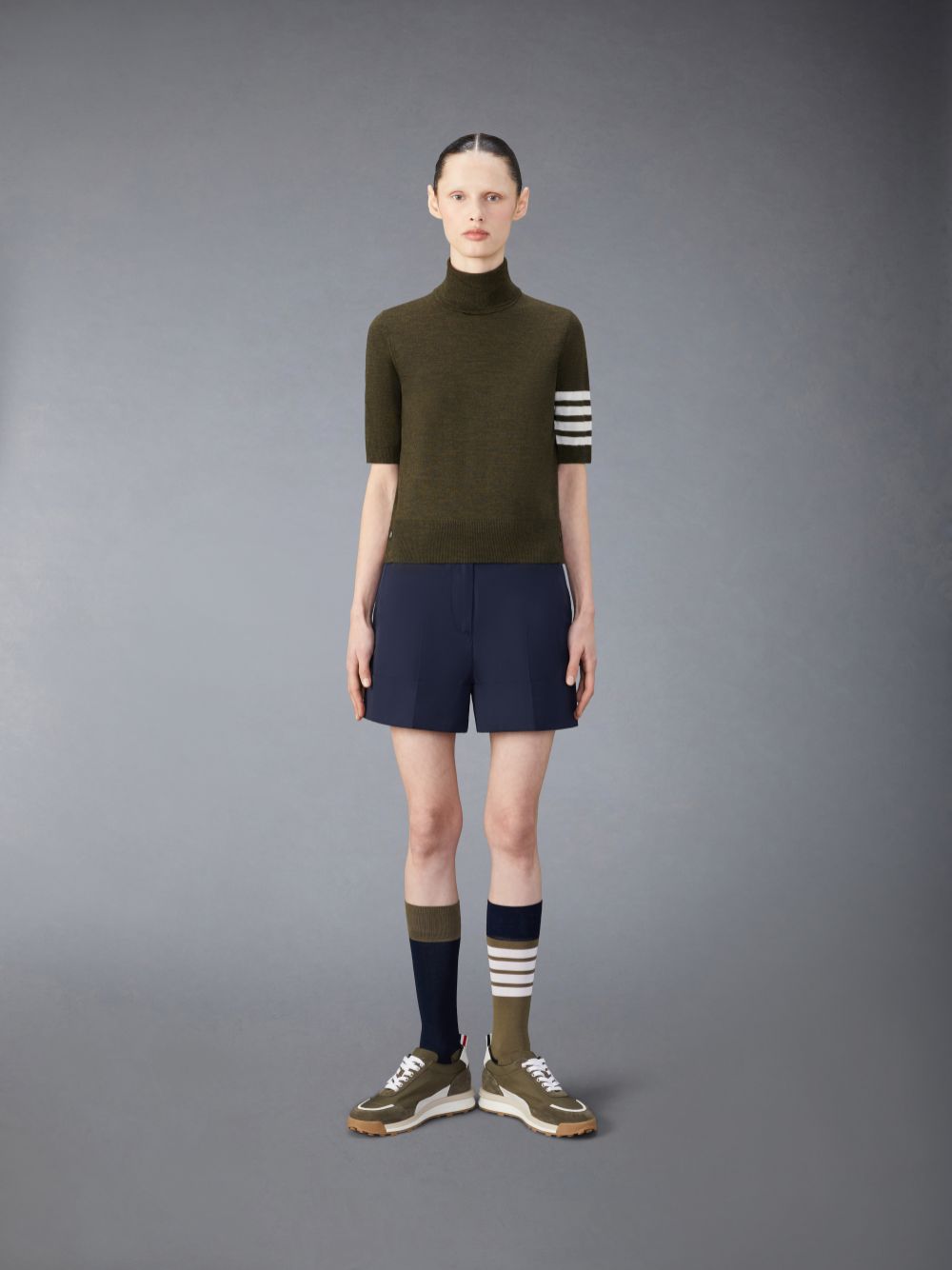 T Shirts Thom Browne Fine Merino Wool 4-Bar Relaxed Fit Turtleneck Femme Vert | HPT88Q65054