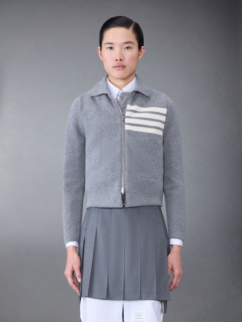 Vestes Thom Browne FINE MERINO AND JERSEY PADDED REVERSIBLE 4-BAR FUNNEL NECK Femme Grise | TNR22D48880