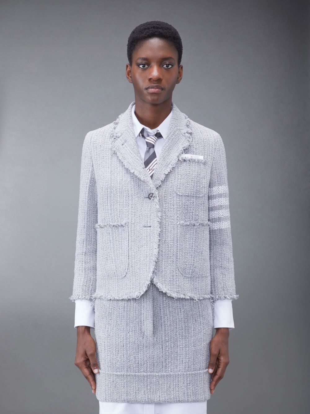 Vestes Thom Browne Tweed Fray 4-Bar Cropped Sack Femme Grise | QBY93B34790